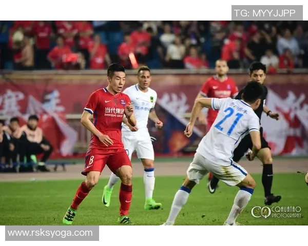 力帆与恒丰激战正酣谁能在赛场上笑到最后争夺胜利荣耀 力帆与恒丰激战正酣谁能在赛场上笑到最后争夺胜利荣耀