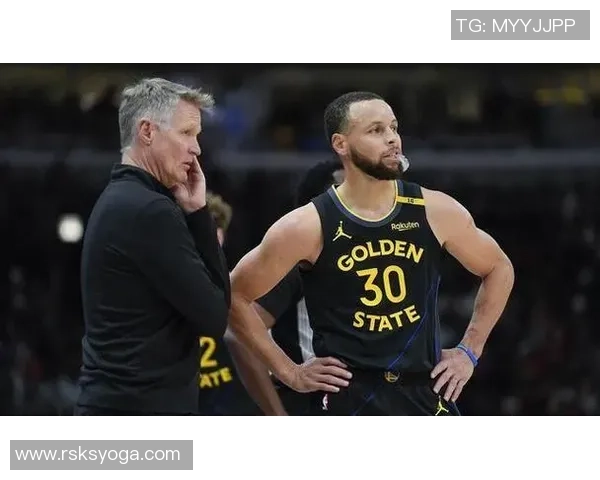 勇士与76人对决分析:战术布局与球员表现的深度剖析 勇士与76人对决分析:战术布局与球员表现的深度剖析