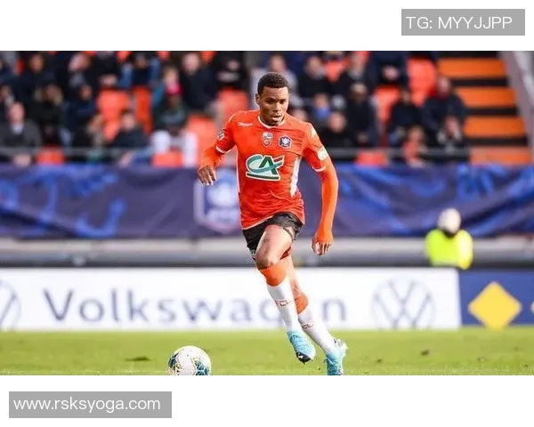 布雷斯特与亚眠的精彩对决分析及赛季前景展望