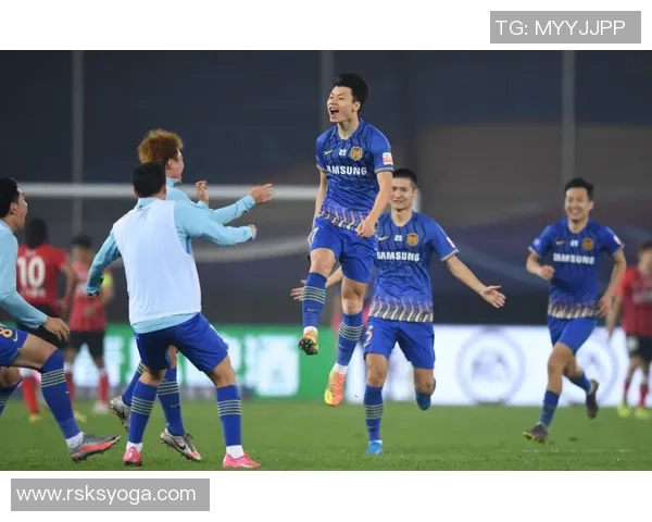 恒大足校与苏宁的激烈对决展现青训实力与未来潜力的较量